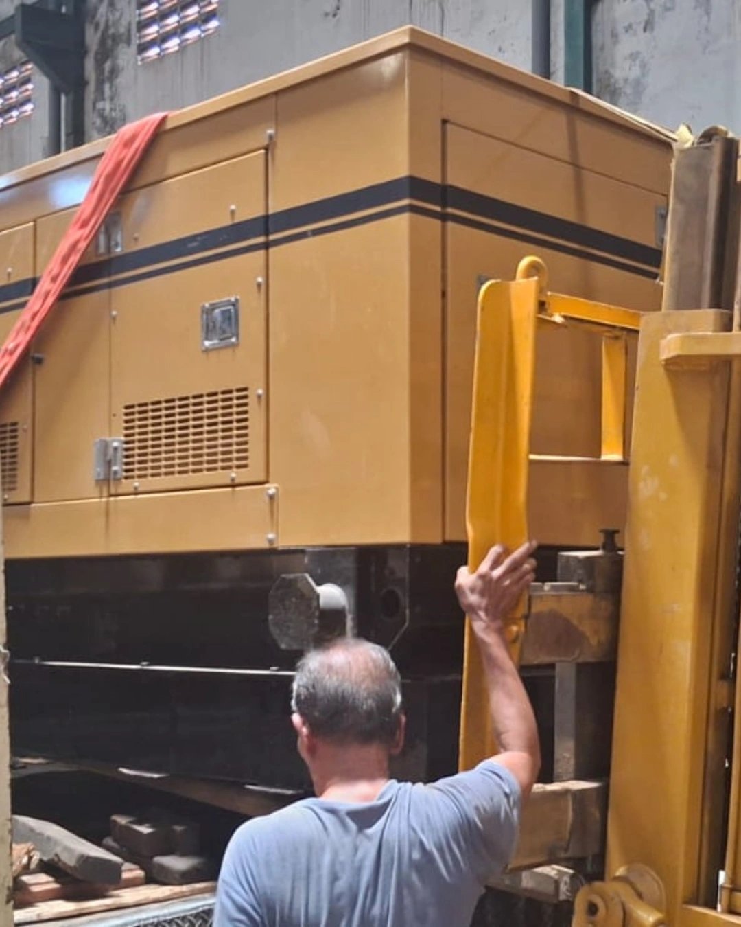 Pengadaan Genset Caterpillar untuk Peternakan Ayam Sragen